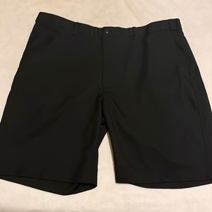 Mens PGA Tour golf shorts size 40